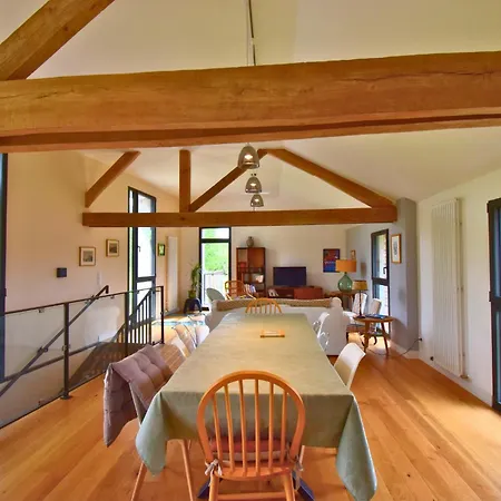 La Grange Au Fil Du Parc Holiday home Ermenonville