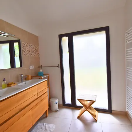 La Grange Au Fil Du Parc Holiday home Ermenonville